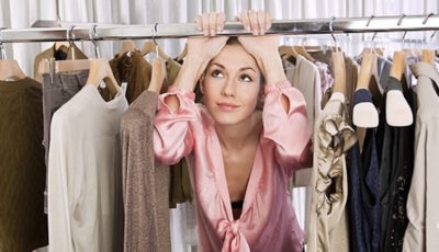 Las 5 prendas infaltables que hay en el clóset de toda mujer profesional